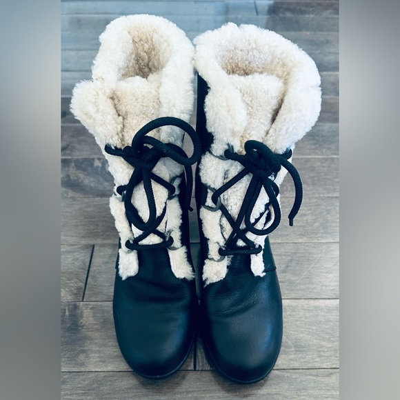 Sorel Black and Cream Joan of Arctic Wedge Shearling - Picture 5 of 7